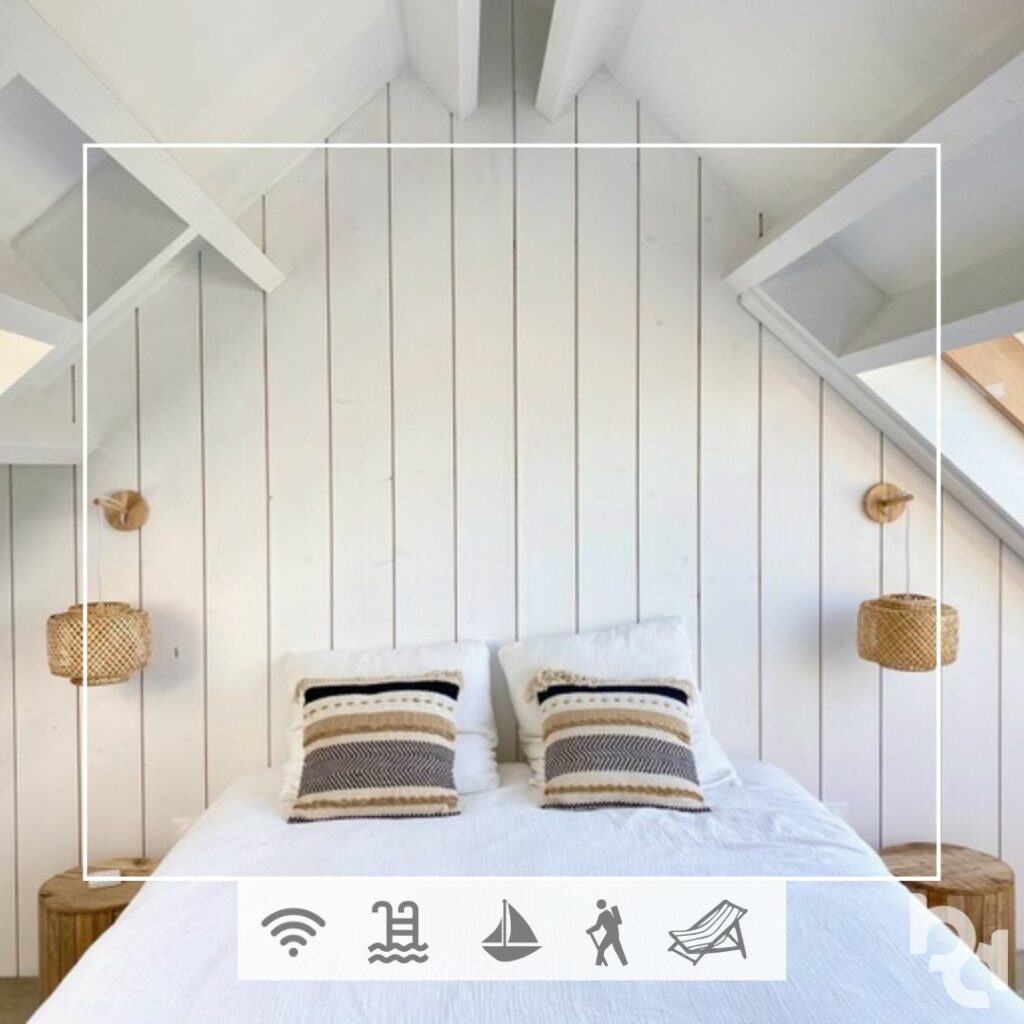 Blue Modern Hotel Promotion Instagram Post (5)