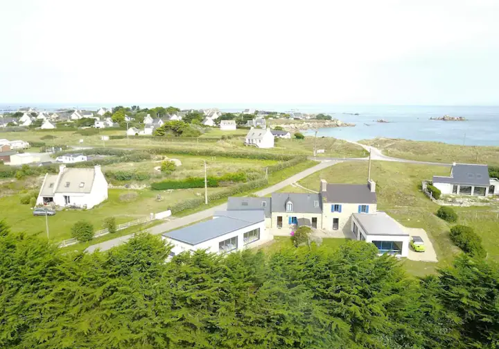 Les maisons sur la mer de Julien